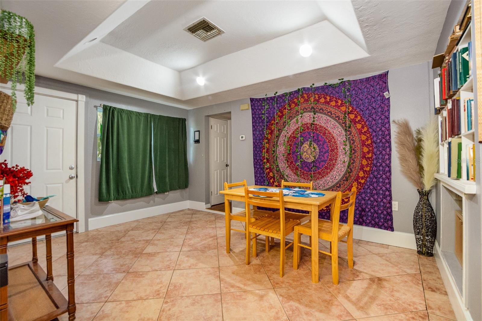WYNNEWOOD - Residential