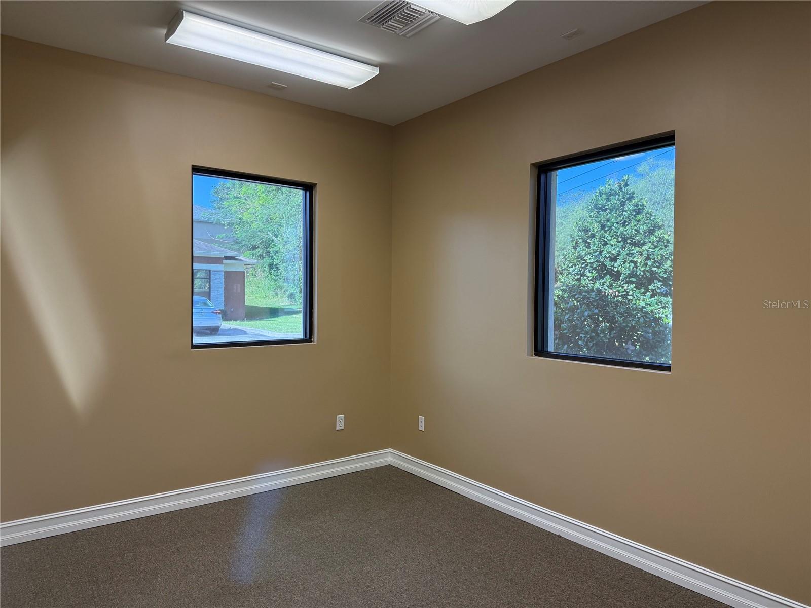 CIARA CREEK EXECUTIVE CENTRE - Commercial Lease