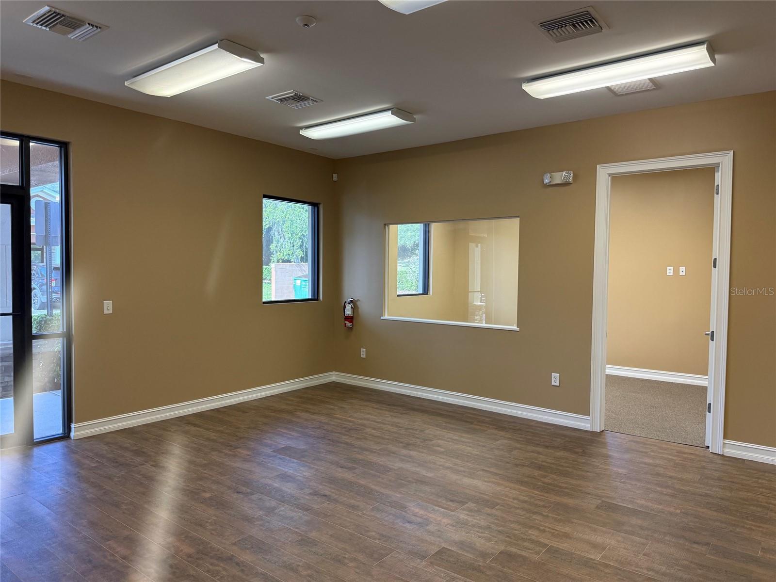 CIARA CREEK EXECUTIVE CENTRE - Commercial Lease