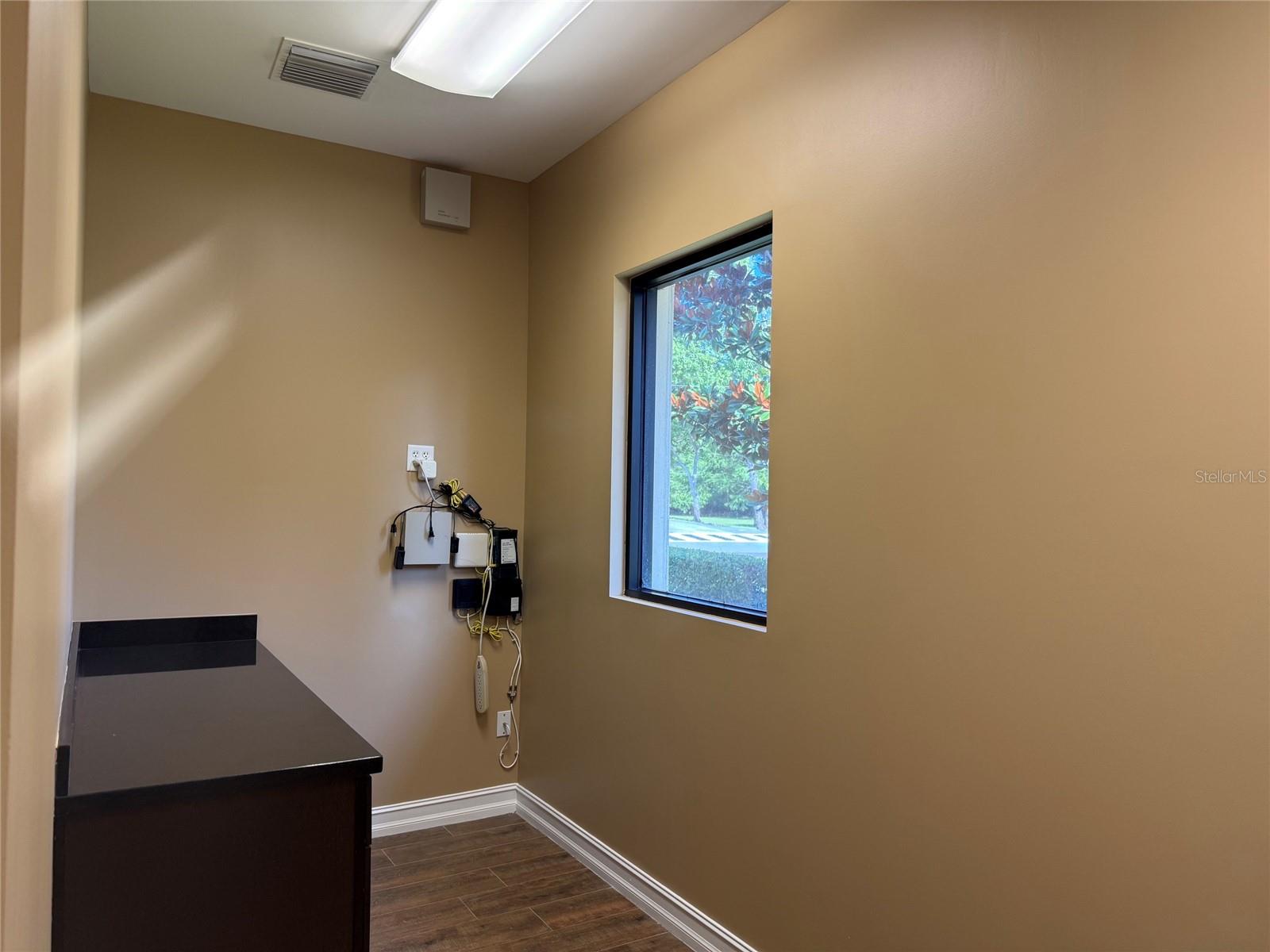 CIARA CREEK EXECUTIVE CENTRE - Commercial Lease