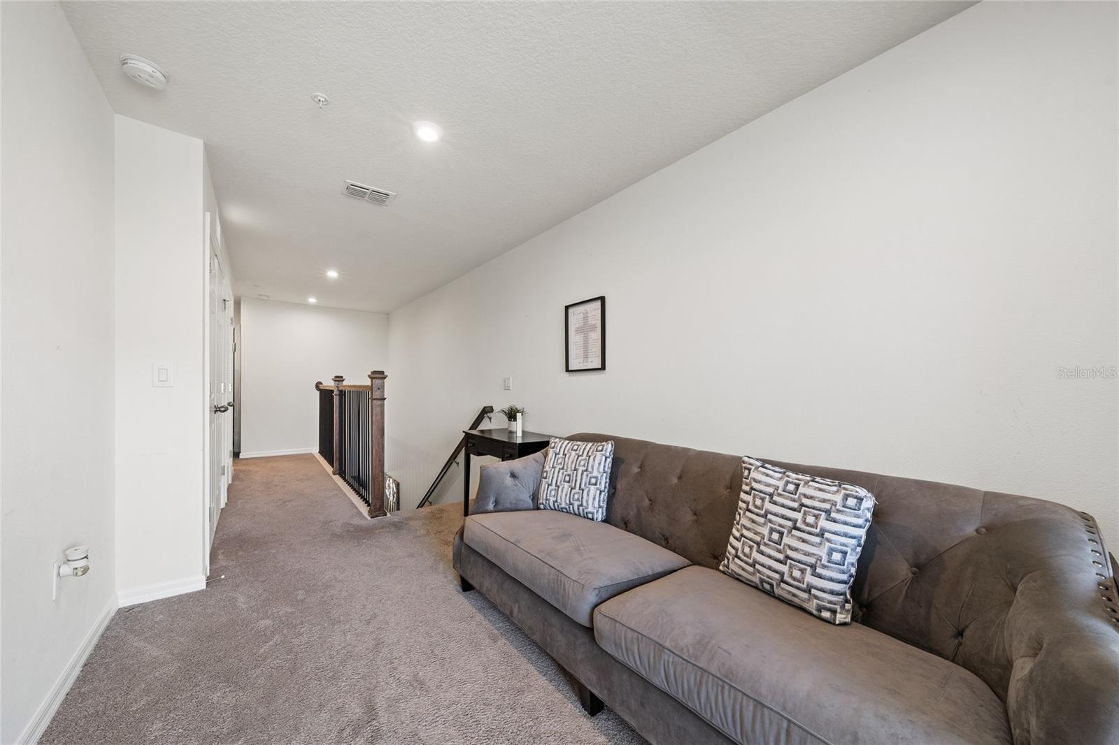 RANDAL WALK - Residential
