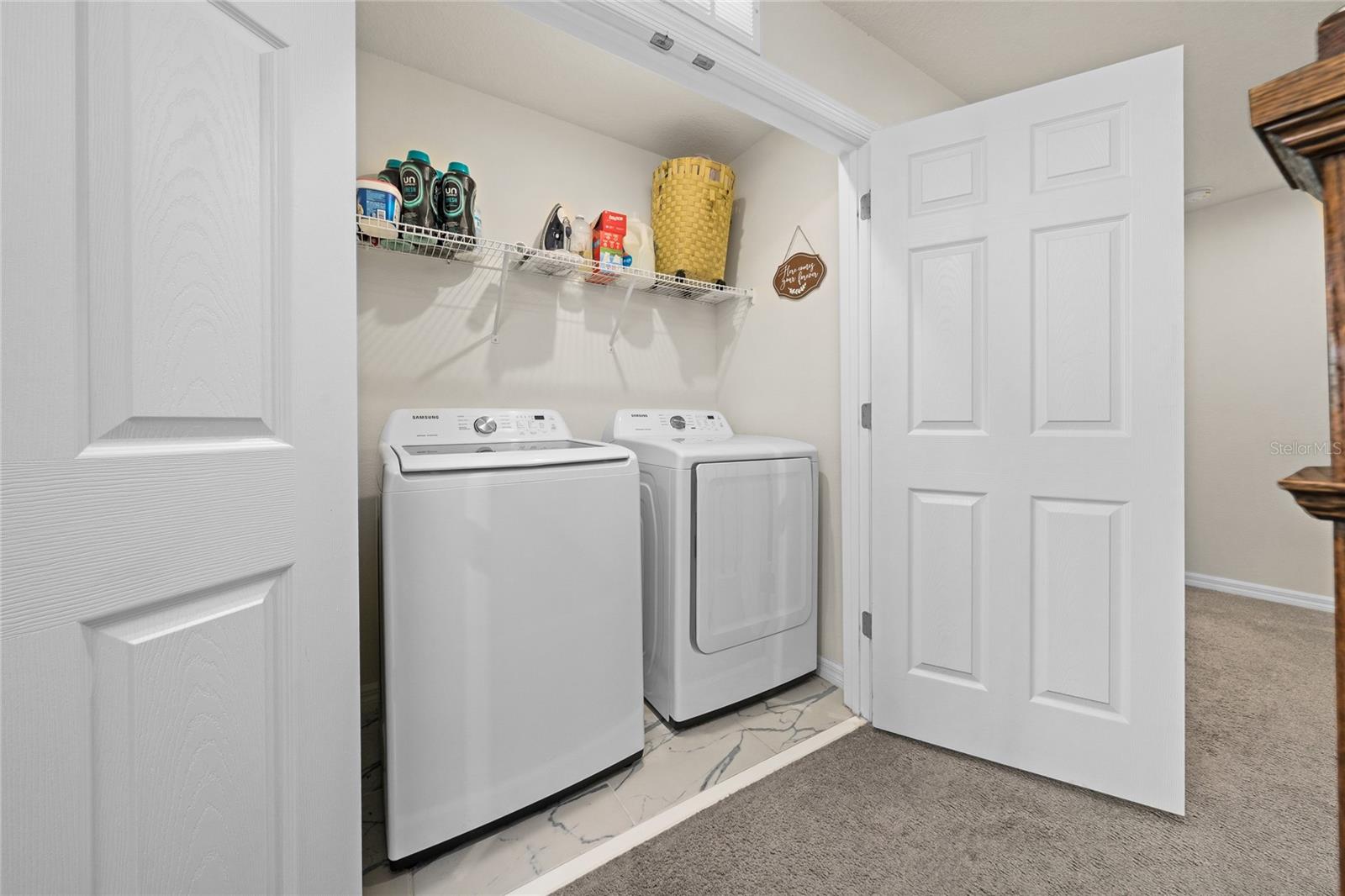 RANDAL WALK - Residential