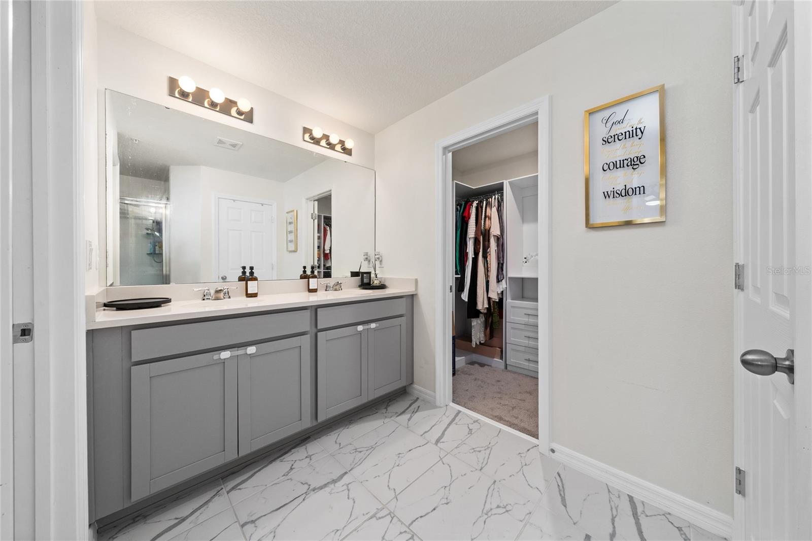 RANDAL WALK - Residential