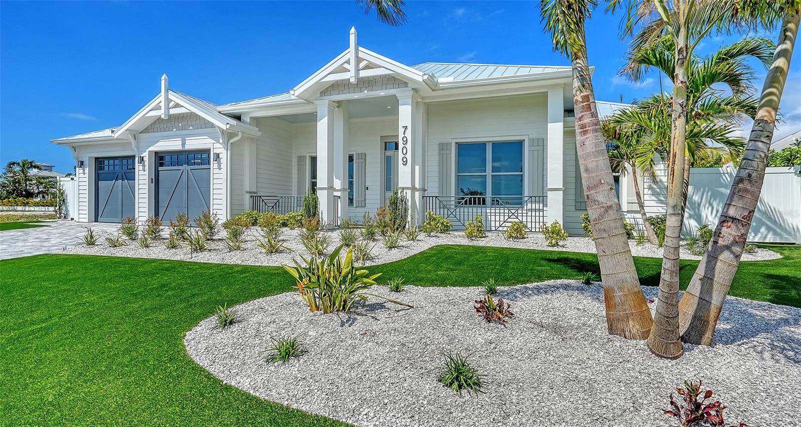 PALMA SOLA GRANDE - Residential