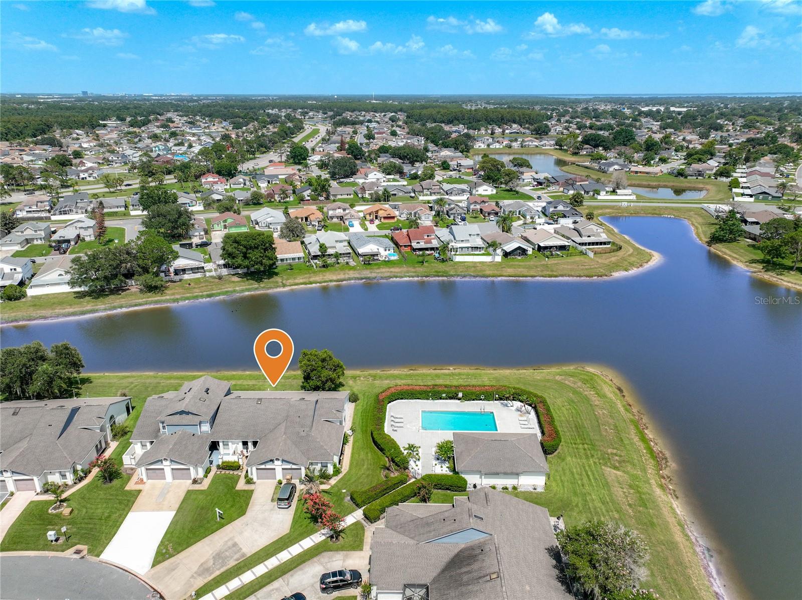 BVL LAKEPOINTE TWNHMS - Residential