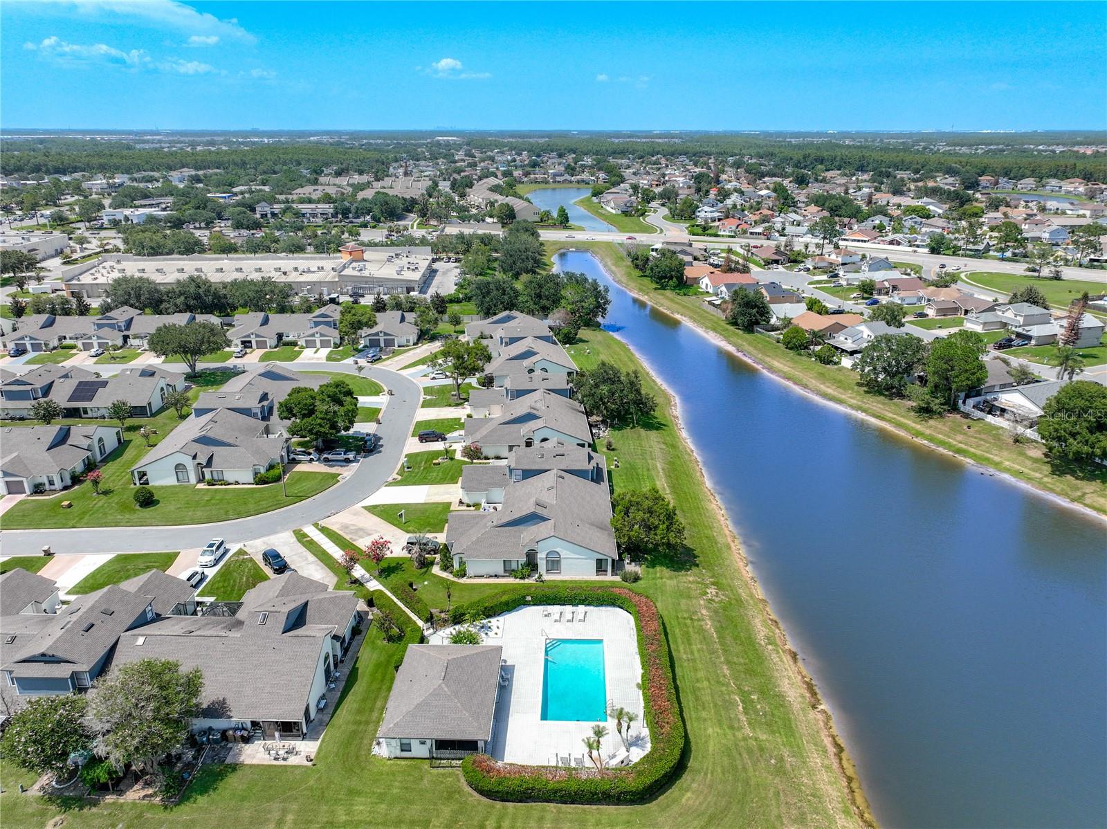 BVL LAKEPOINTE TWNHMS - Residential