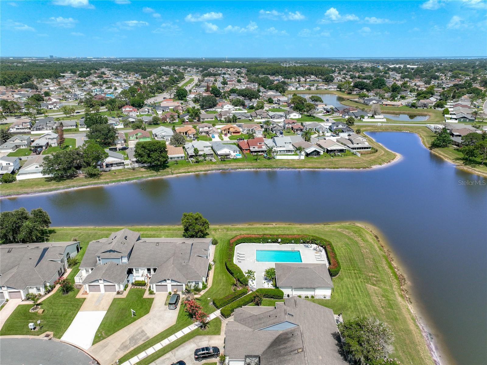 BVL LAKEPOINTE TWNHMS - Residential
