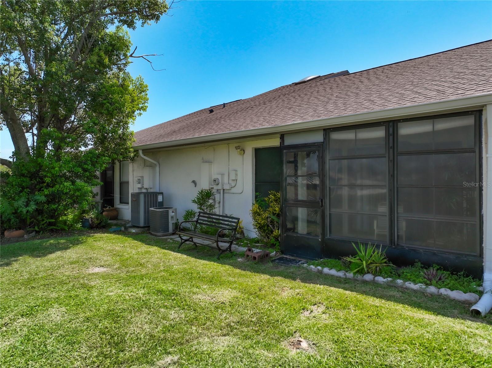 BVL LAKEPOINTE TWNHMS - Residential