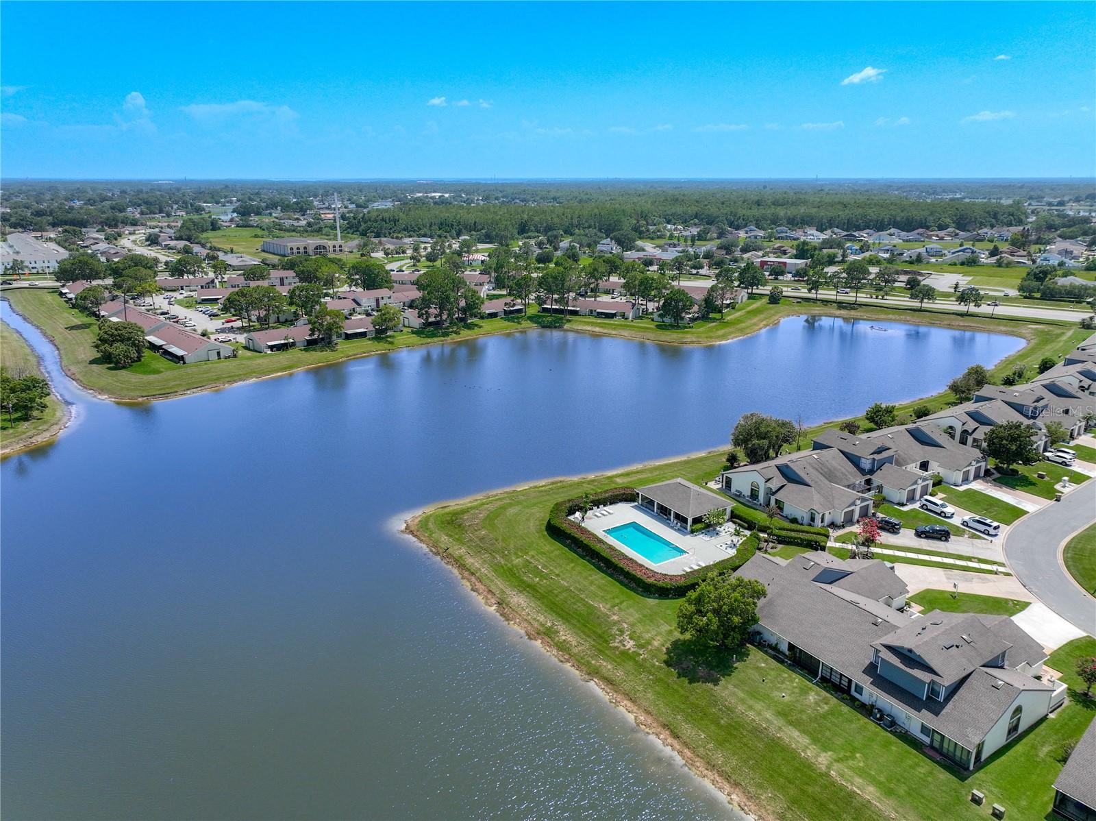 BVL LAKEPOINTE TWNHMS - Residential