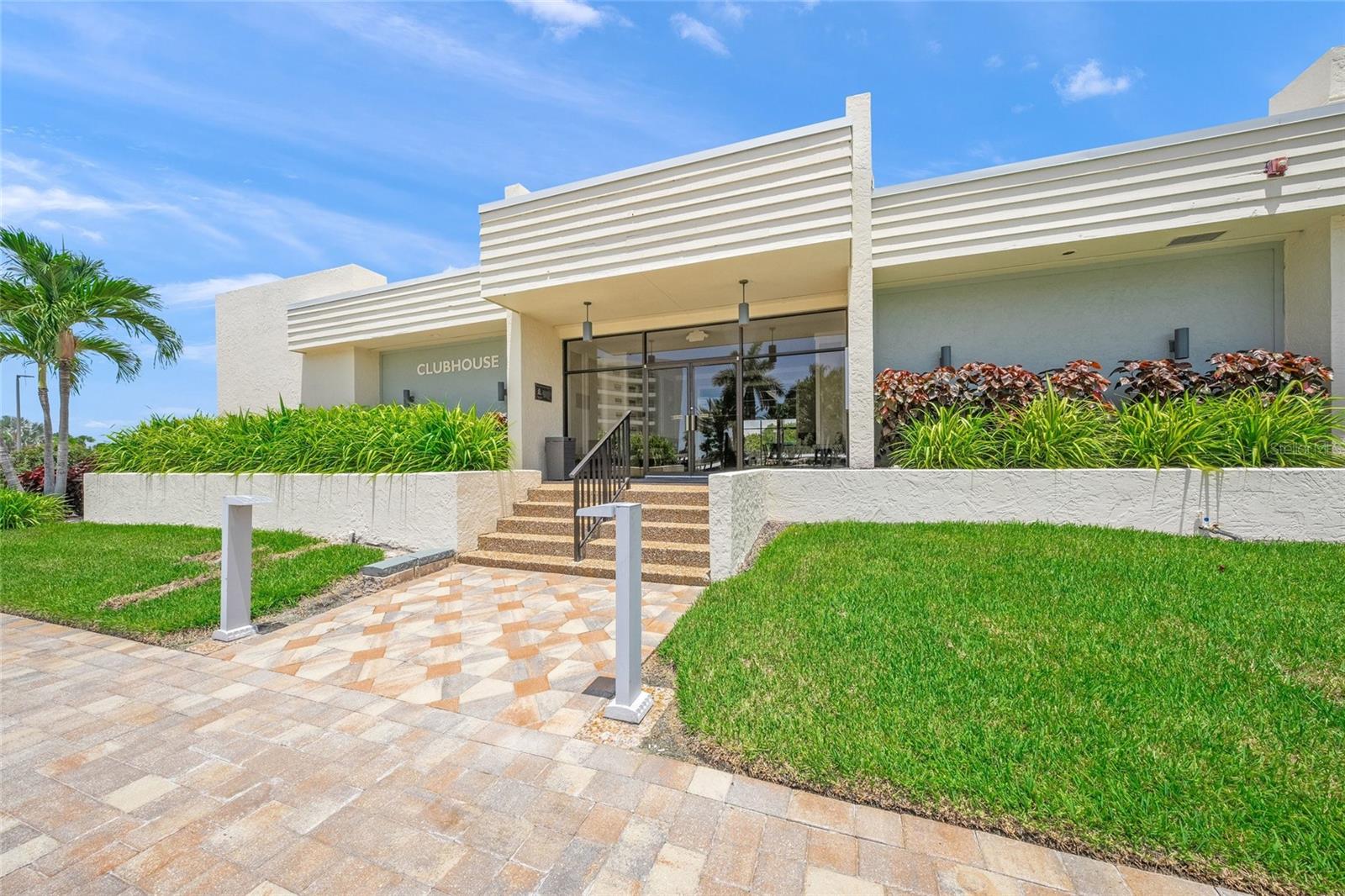 GULF & BAY CLUB PH 6 - Residential