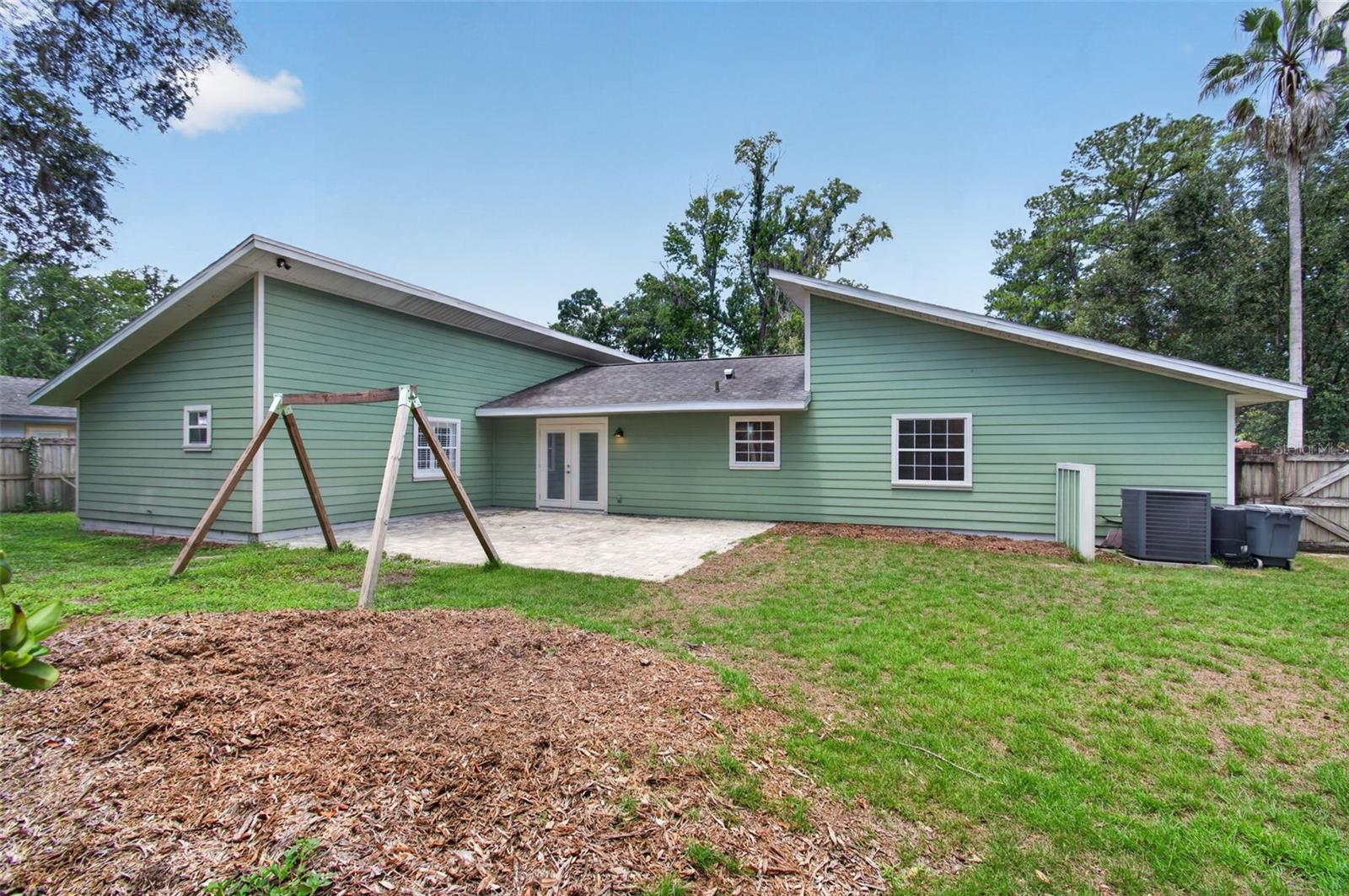 HIDDEN OAKS - Residential