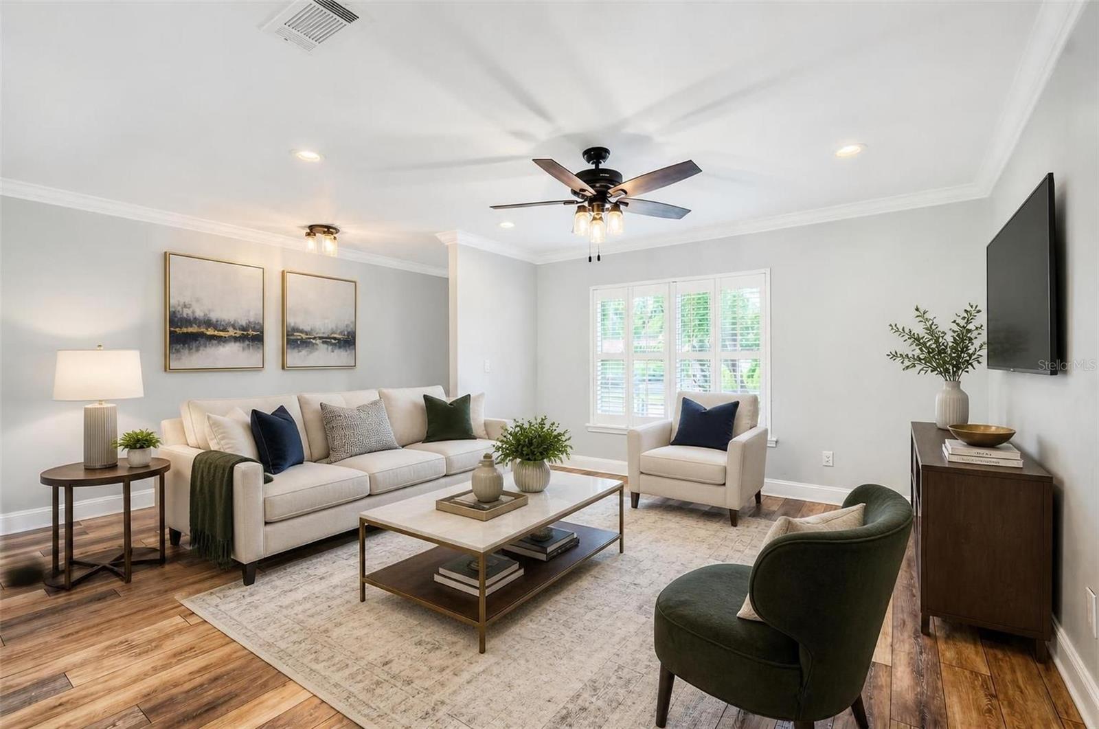 HIDDEN OAKS - Residential