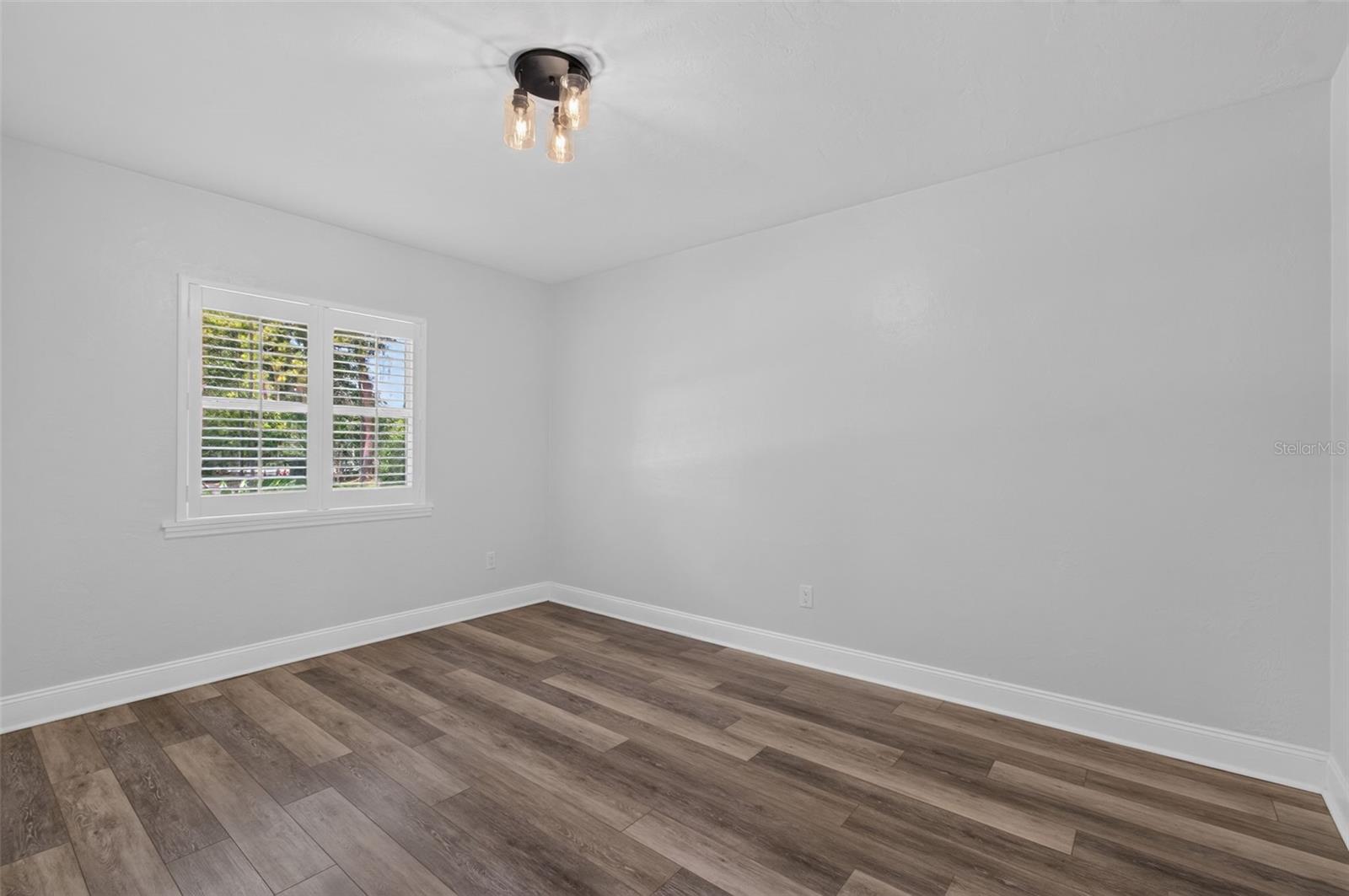 HIDDEN OAKS - Residential