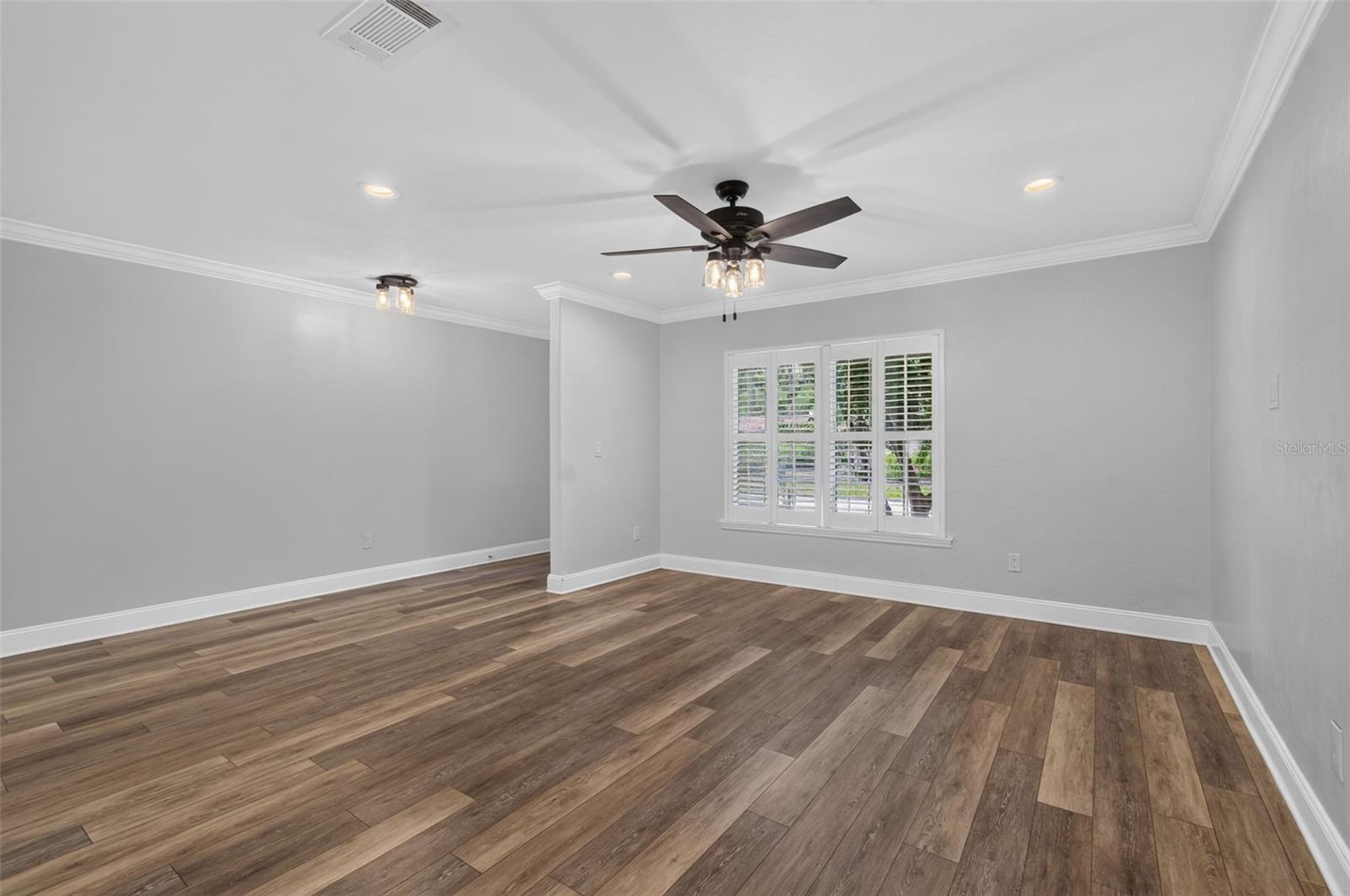 HIDDEN OAKS - Residential