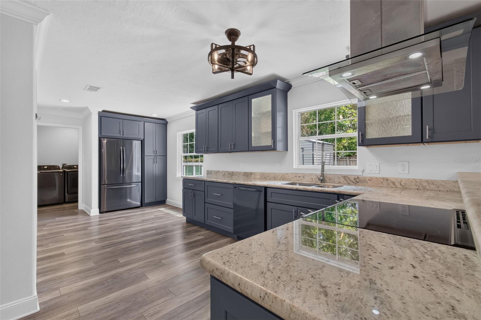HIDDEN OAKS - Residential
