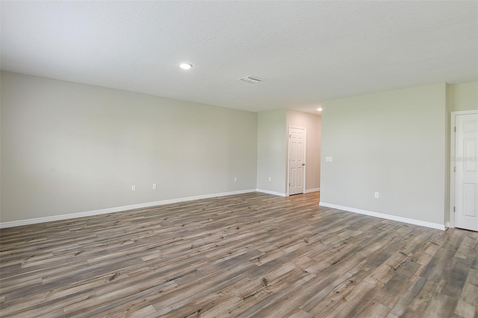 SCENIC TERRACE - Residential