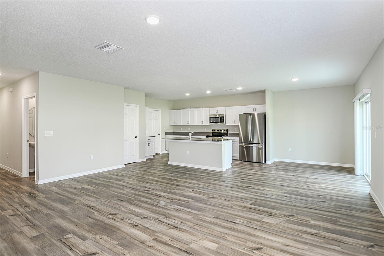 SCENIC TERRACE - Residential
