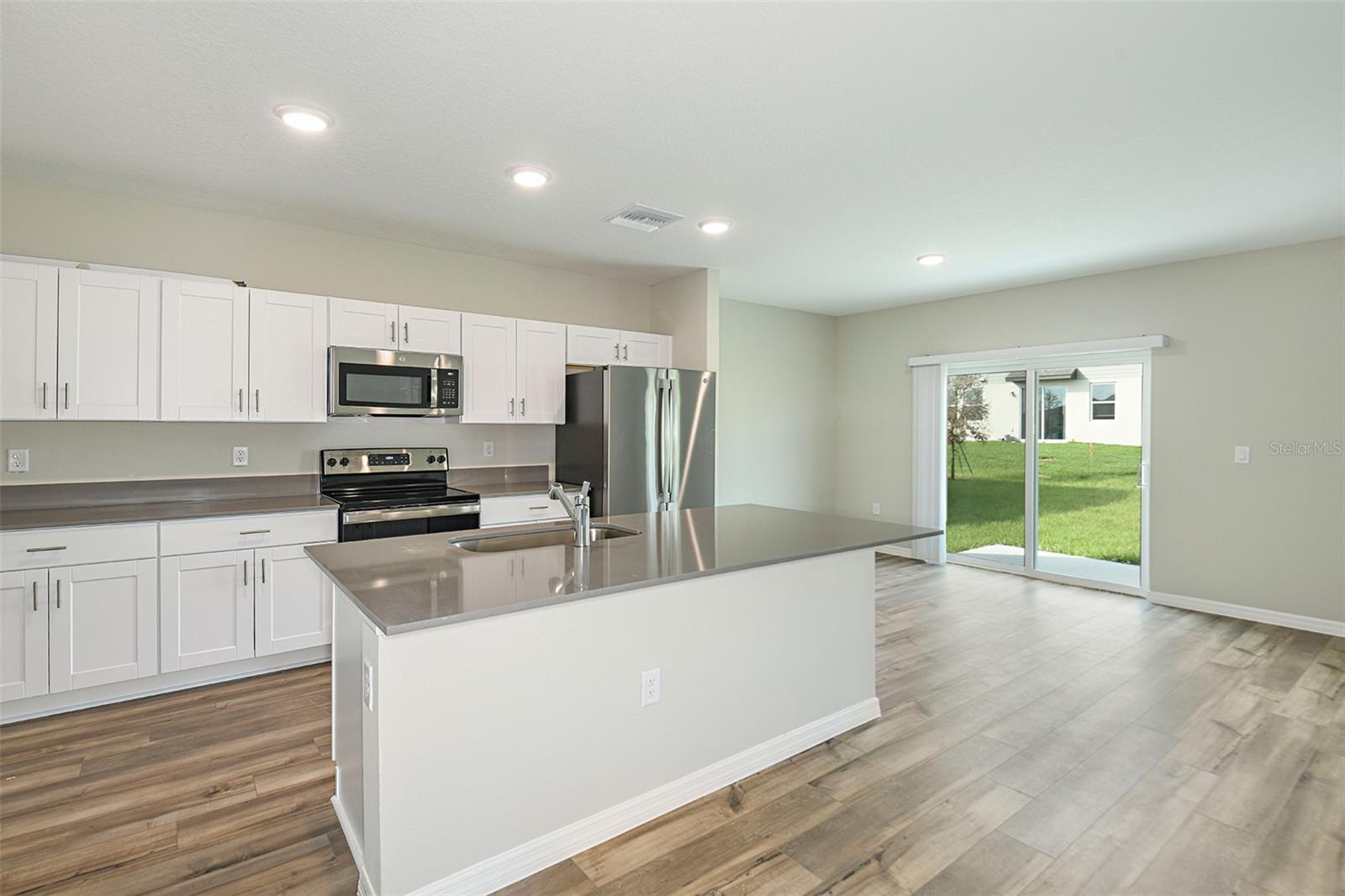 SCENIC TERRACE - Residential