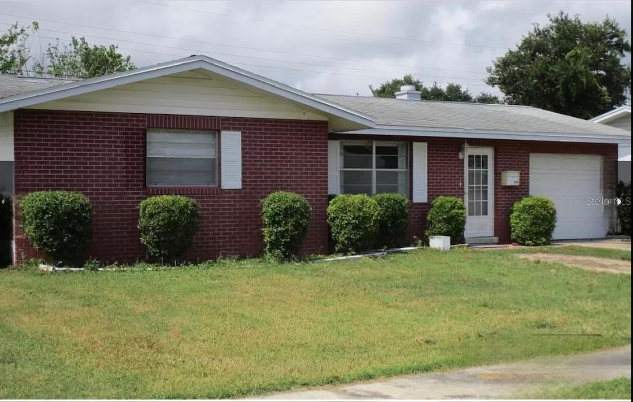 This lovely 2 bedroom 2 bathroom home boasts a charming curb appeal and it's only 10 min away from Daytona Beach! This home has many new updates including newer roof 2019, new Laminate flooring, A/c, water heater.  Since we are ideally situated near Daytona Beach, this home provides easy access to the beach, vibrant seaside communities, and a variety of outdoor activities. 

Whether you're looking for a relaxing beach day, water sports, or exploring local shops and restaurants, this home offers the perfect base for enjoying the Florida coastal lifestyle.

Come take a look at this charming home today before its gone!!