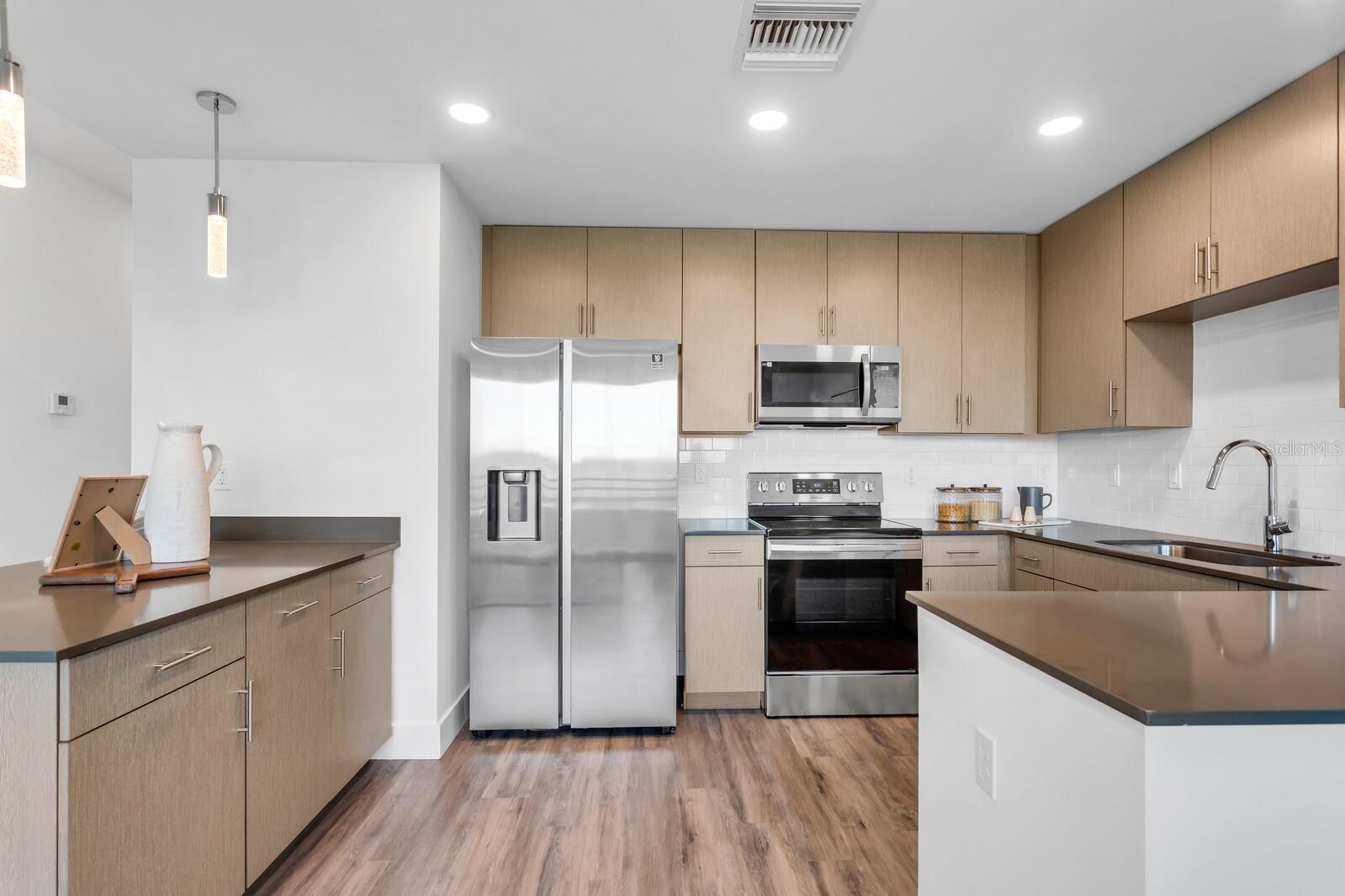 THE STRAND - Residential