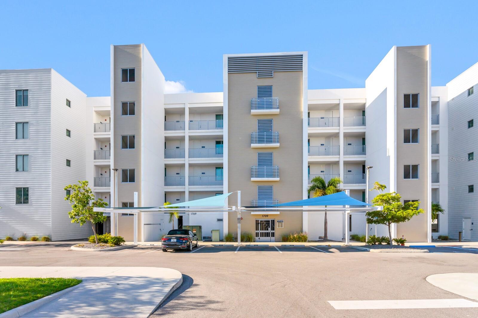 THE STRAND - Residential