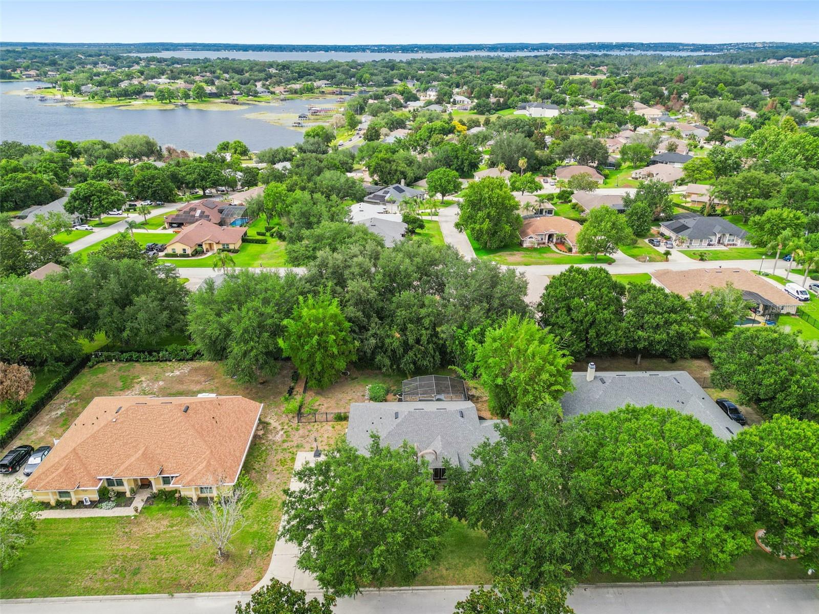 CRESCENT LAKE CLUB THIRD ADD - Residential