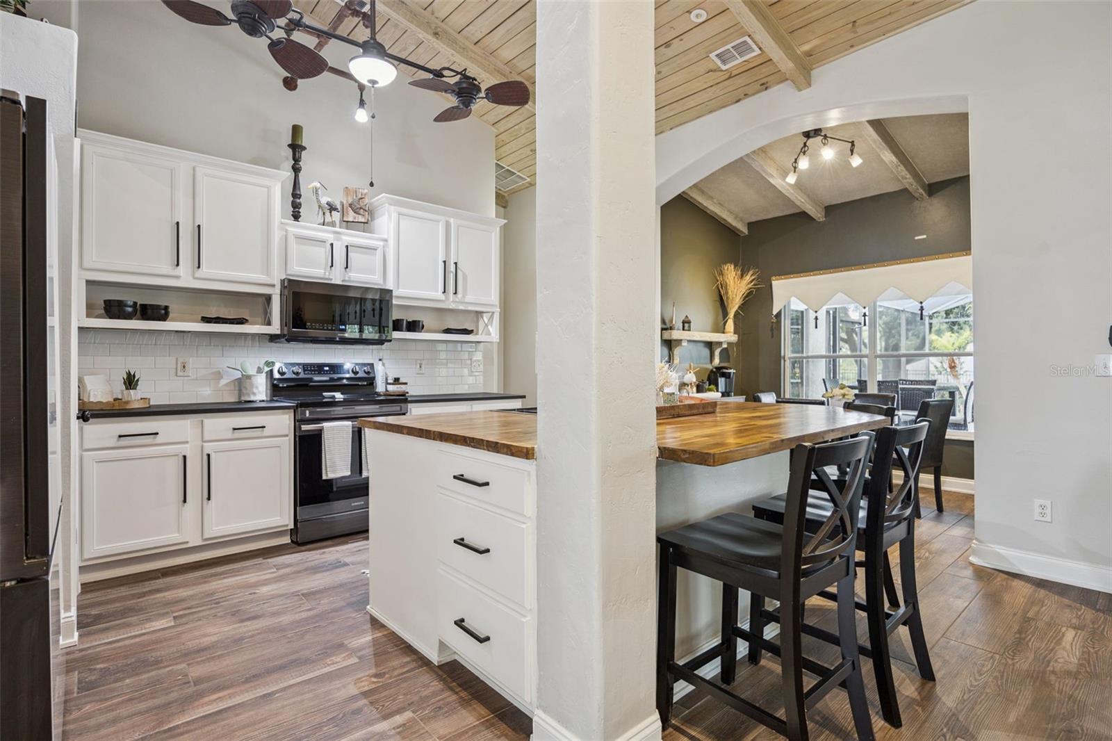 CRESCENT LAKE CLUB THIRD ADD - Residential