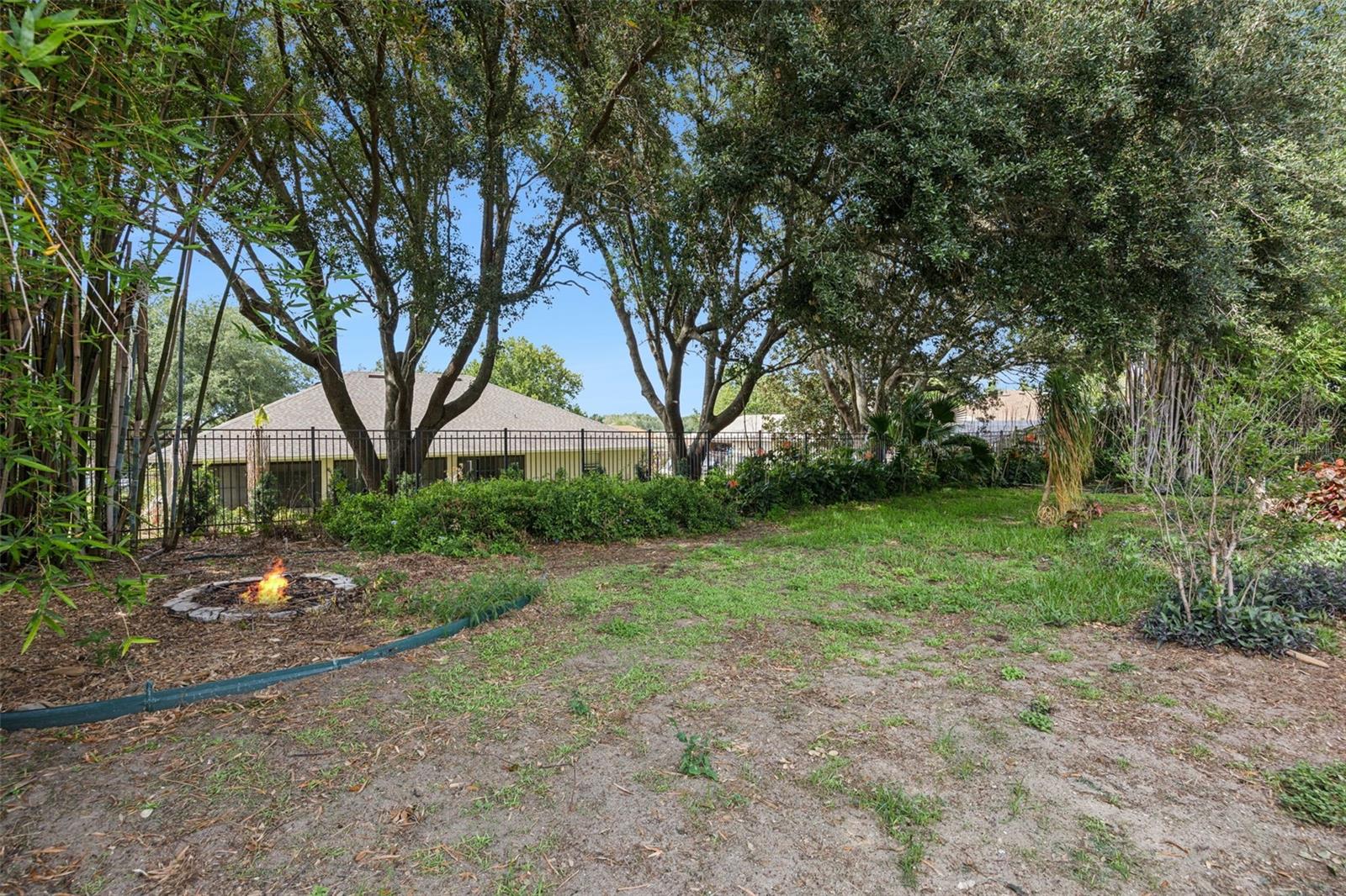 CRESCENT LAKE CLUB THIRD ADD - Residential