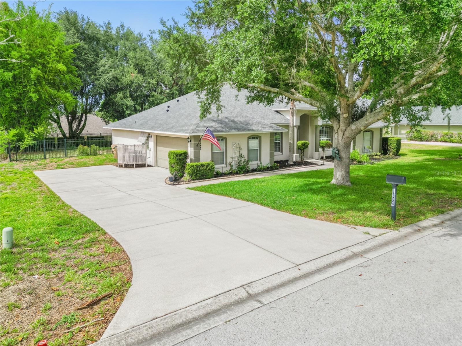 CRESCENT LAKE CLUB THIRD ADD - Residential