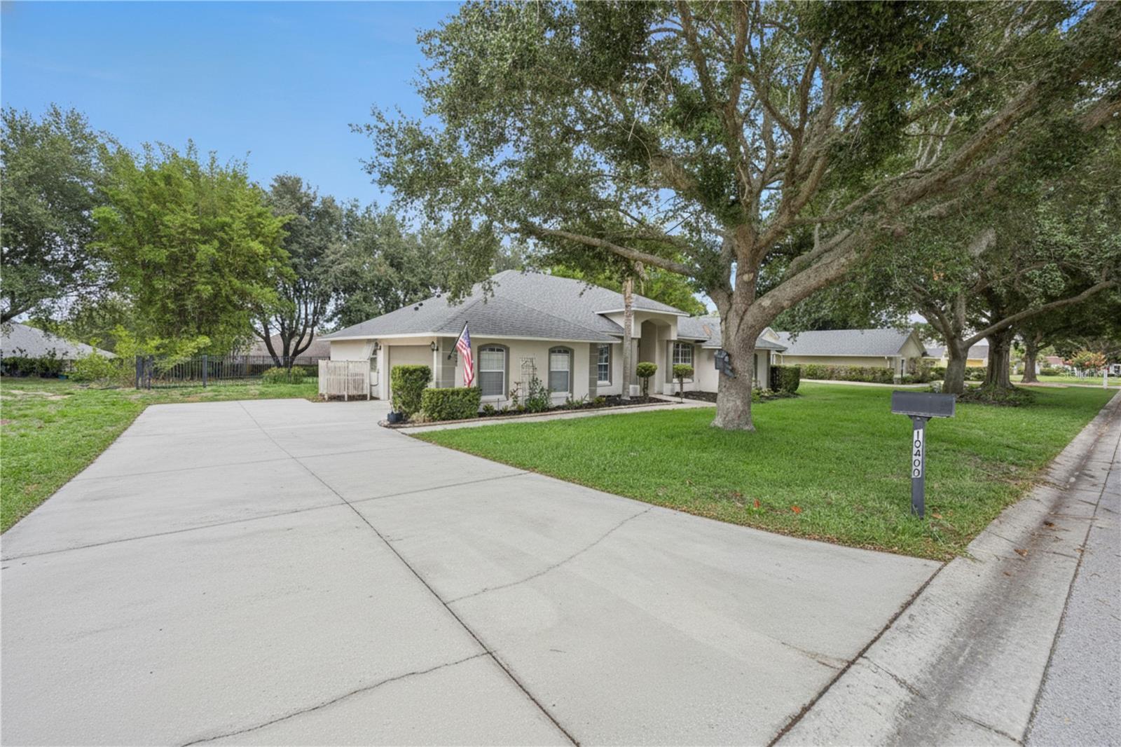 CRESCENT LAKE CLUB THIRD ADD - Residential