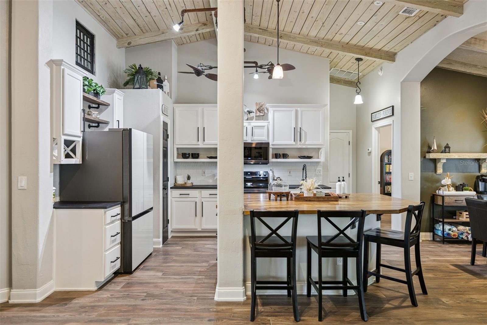 CRESCENT LAKE CLUB THIRD ADD - Residential
