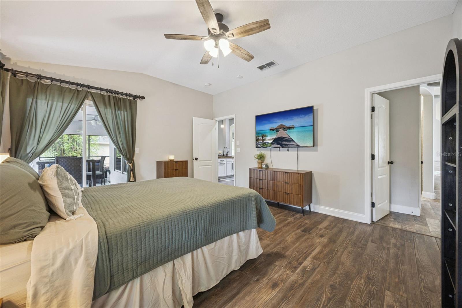 CRESCENT LAKE CLUB THIRD ADD - Residential