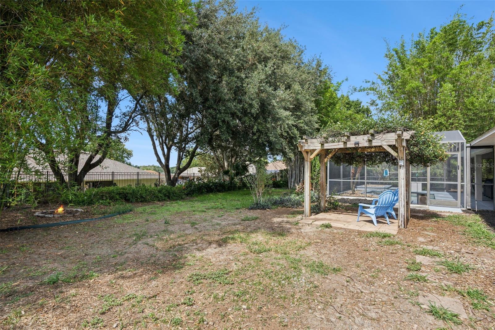 CRESCENT LAKE CLUB THIRD ADD - Residential