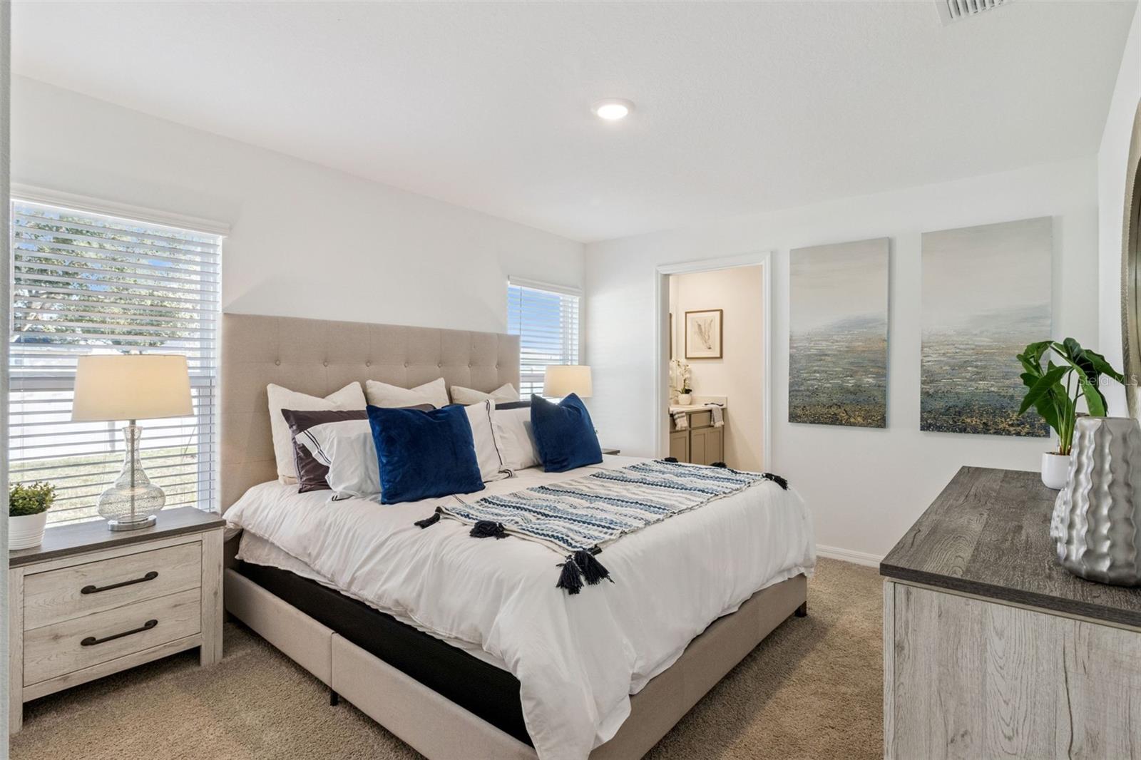 LEOMAS LANDING - Residential
