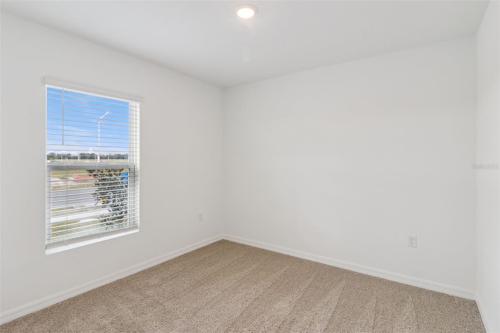 LEOMAS LANDING - Residential