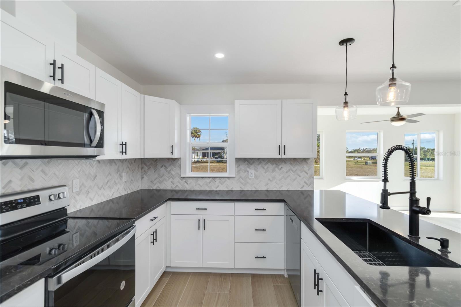 ROTONDA WEST OAKLAND HILLS - Residential Income