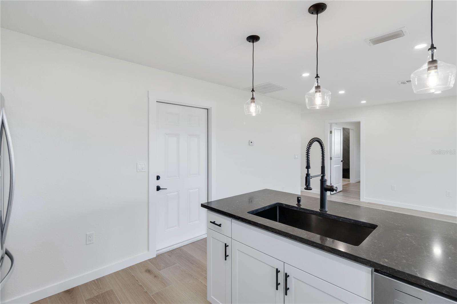 ROTONDA WEST OAKLAND HILLS - Residential Income