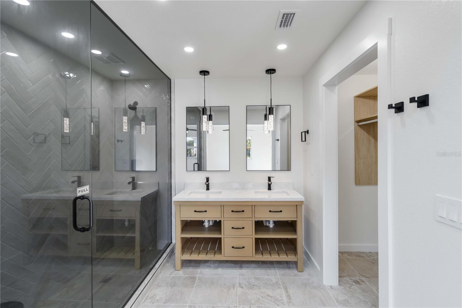 ROTONDA WEST OAKLAND HILLS - Residential Income