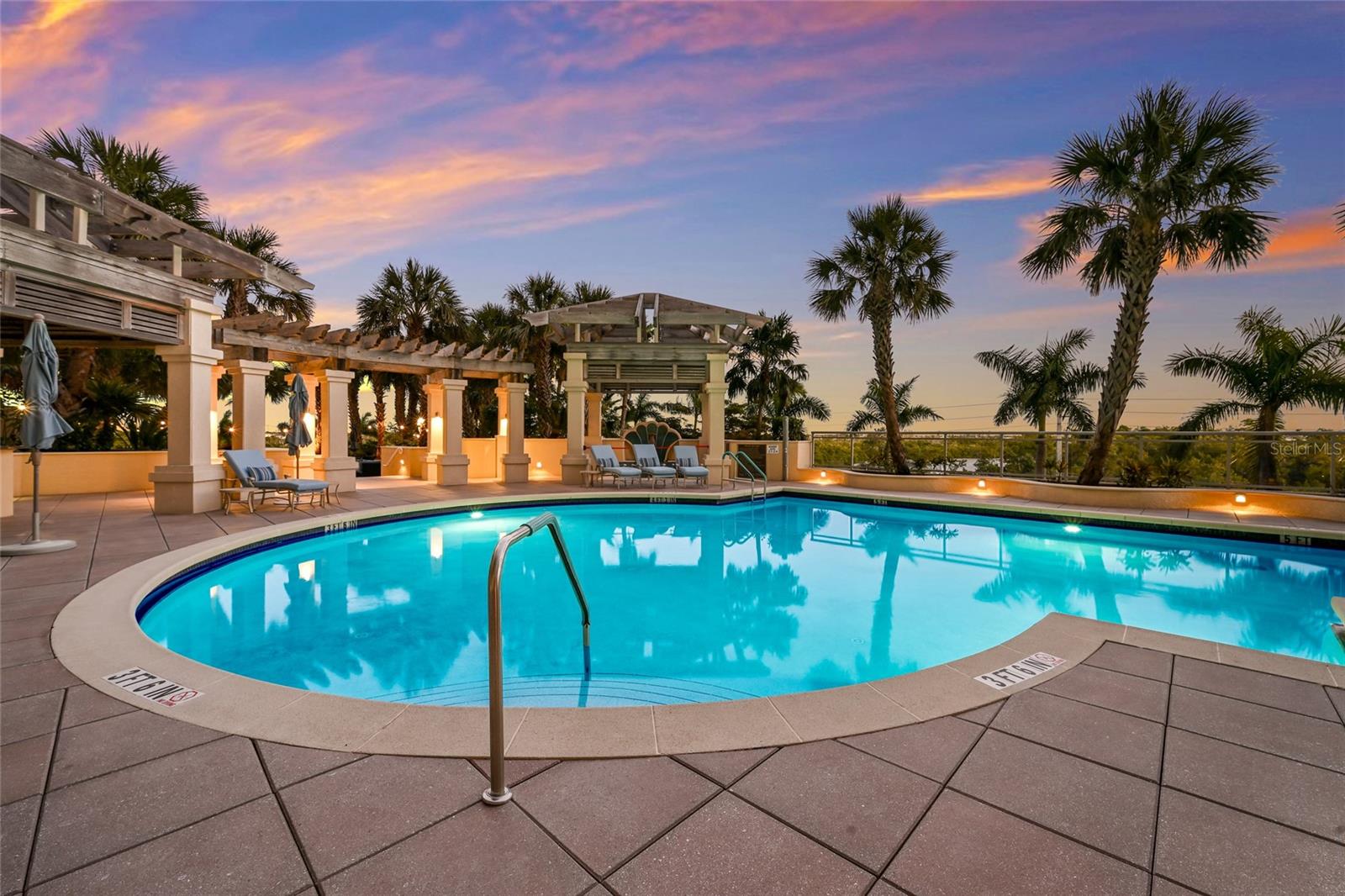 THE BEACH RESIDENCES - Residential
