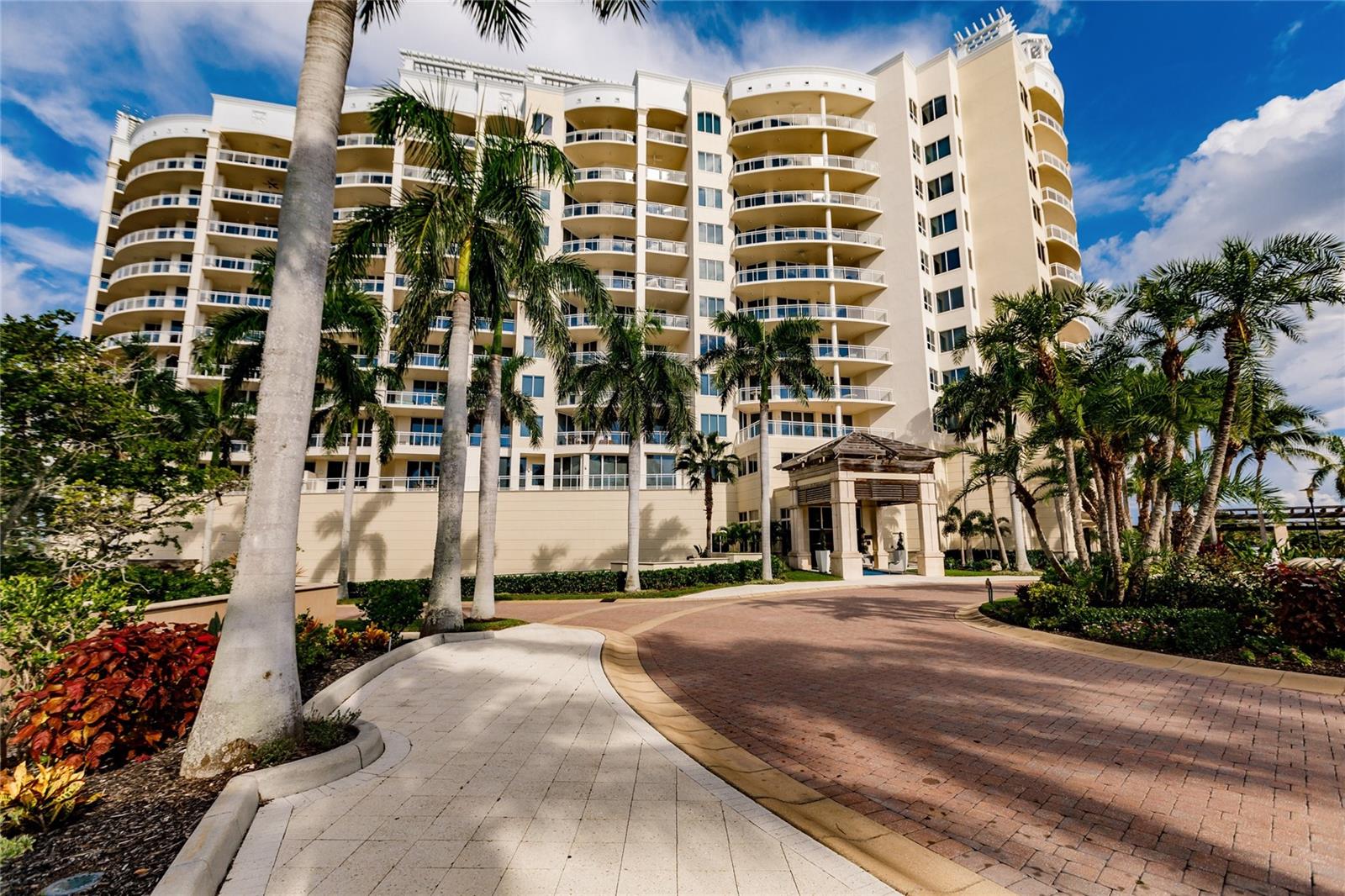 THE BEACH RESIDENCES - Residential