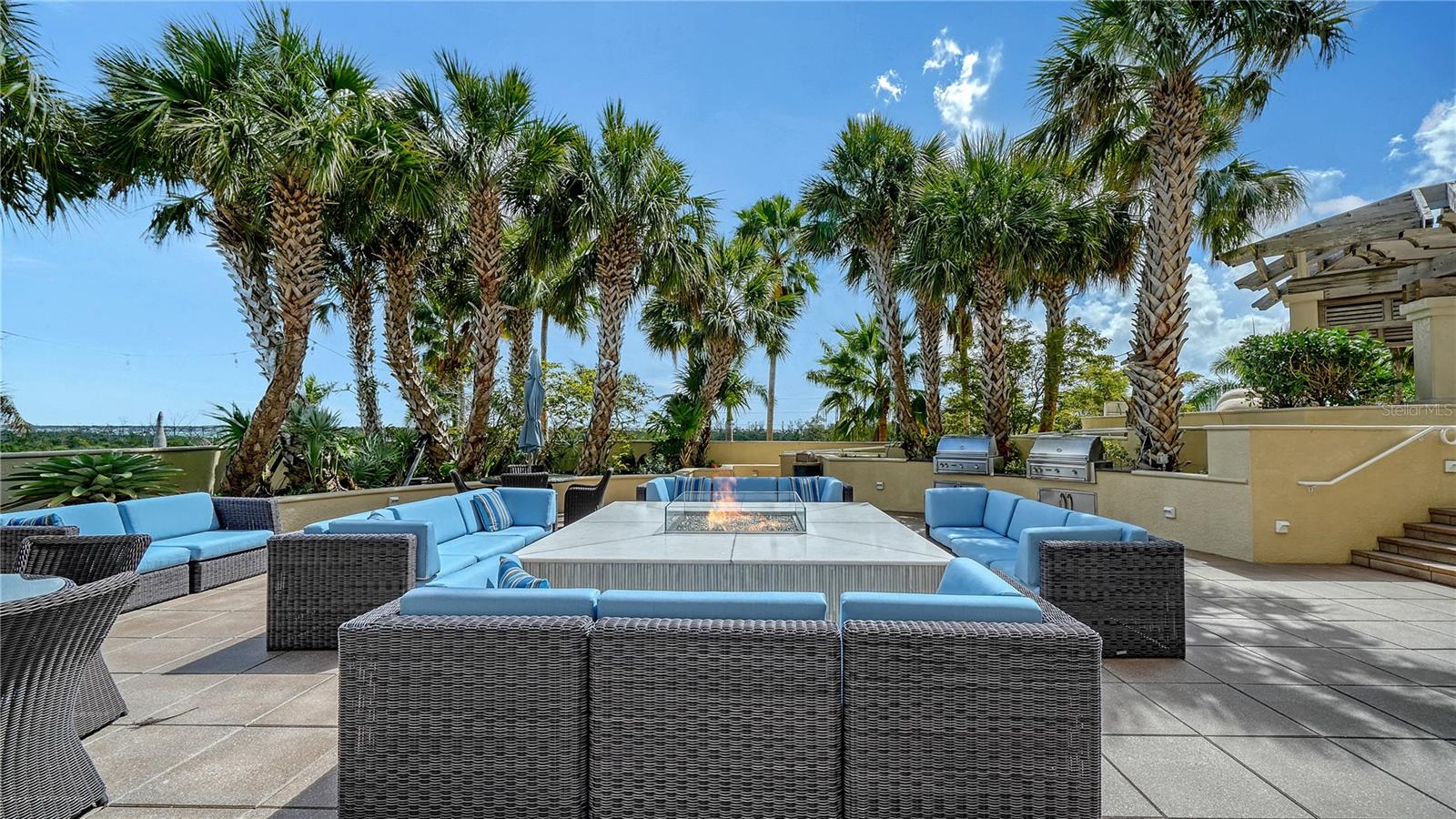 THE BEACH RESIDENCES - Residential