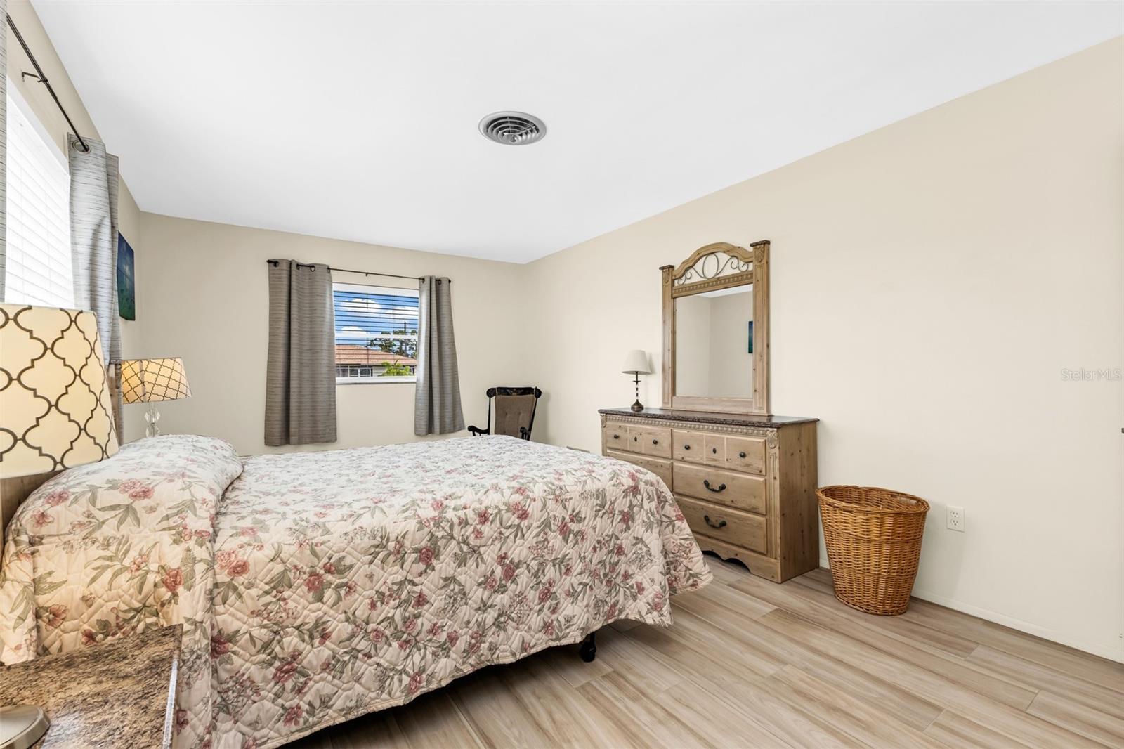 CLINTWOOD ACRES - Residential