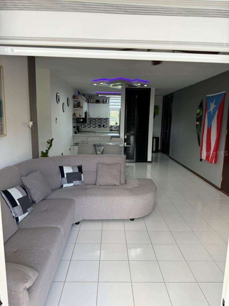 VISTA REAL CONDOMINIUM - Residential