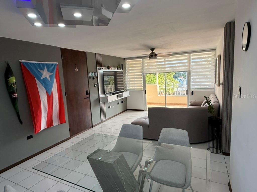 VISTA REAL CONDOMINIUM - Residential