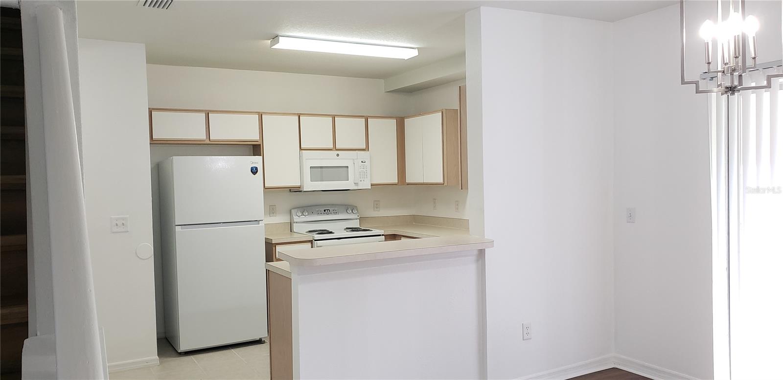 VILLAGES OF BLOOMINGDALE PH - Residential Lease