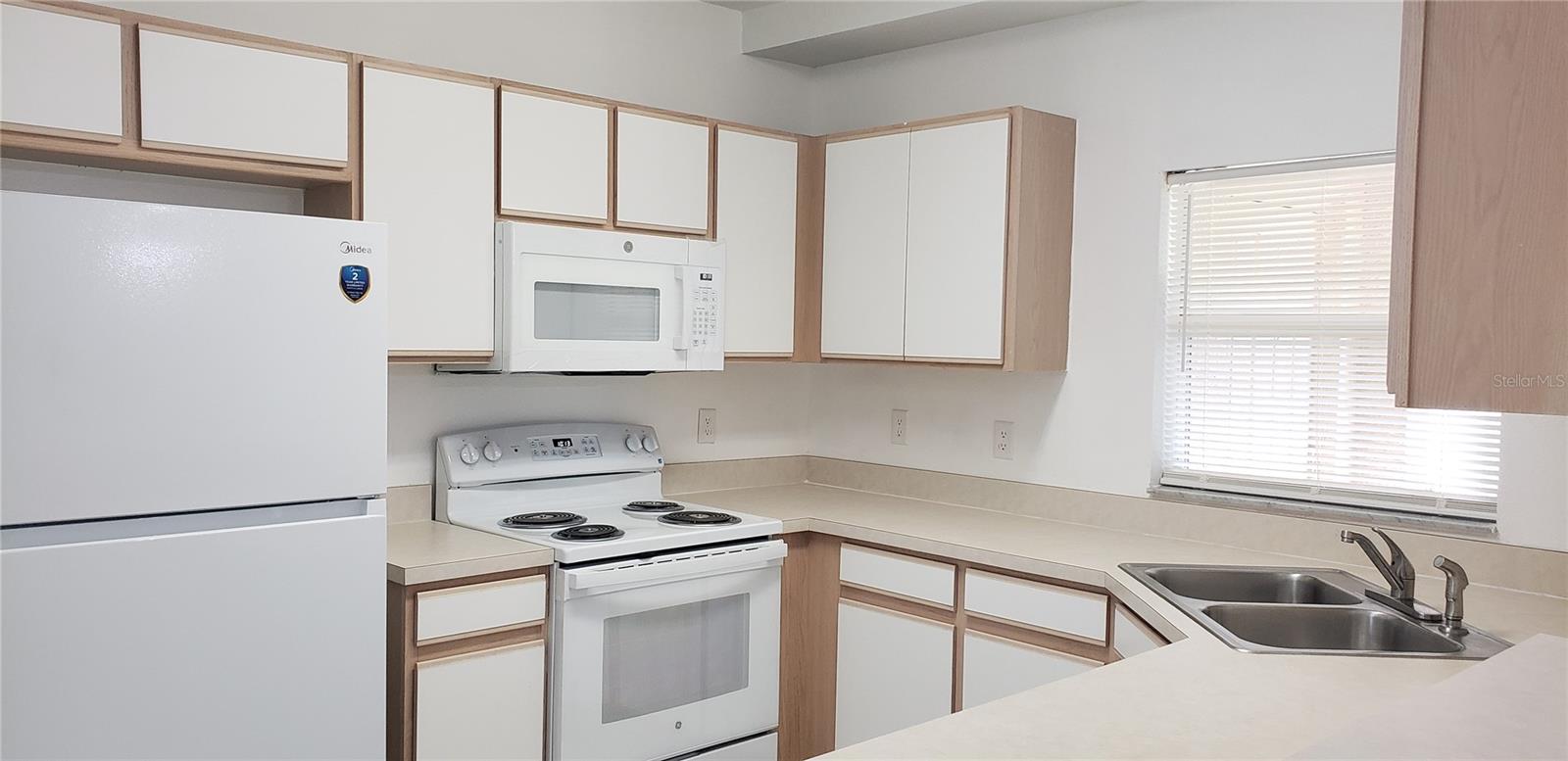 VILLAGES OF BLOOMINGDALE PH - Residential Lease