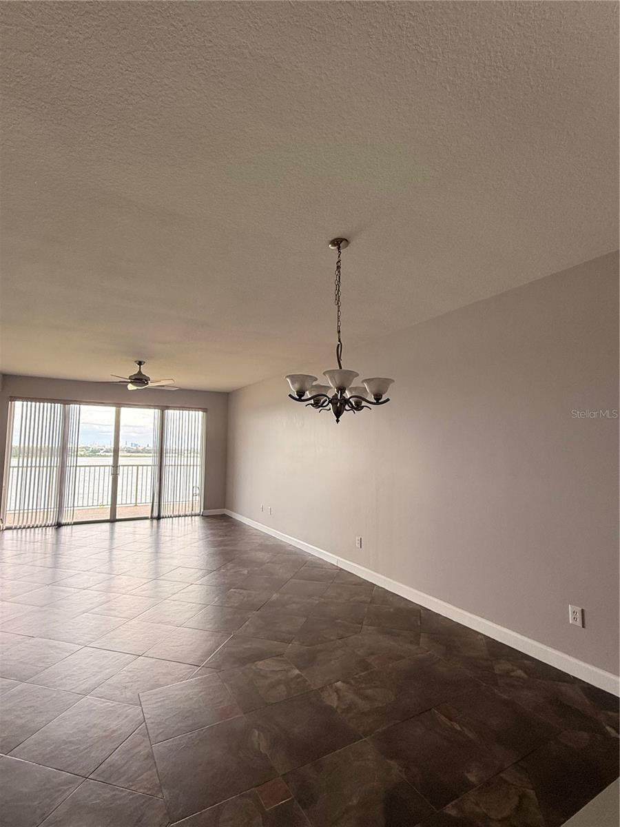 PROMENADE - Residential Lease