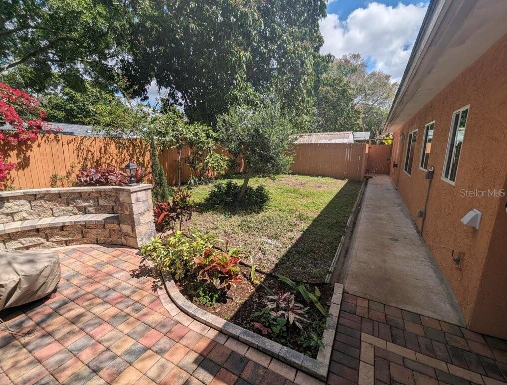 PIPERS GLEN - Residential Lease