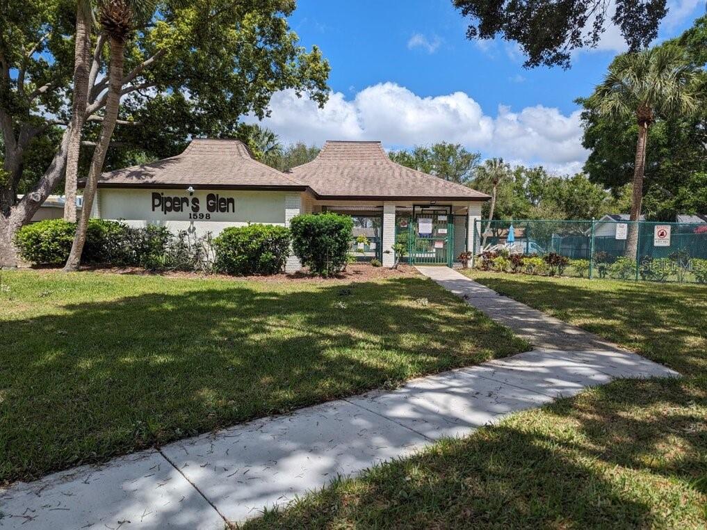 PIPERS GLEN - Residential Lease
