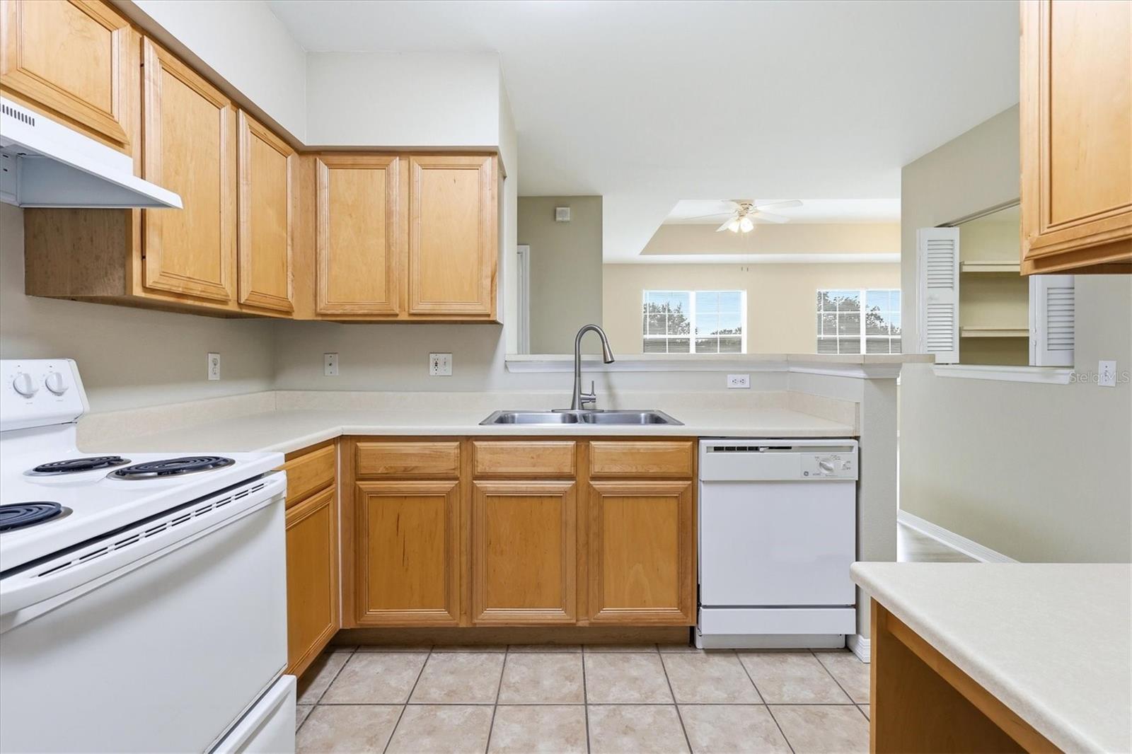 VILLAGIO - Residential Lease